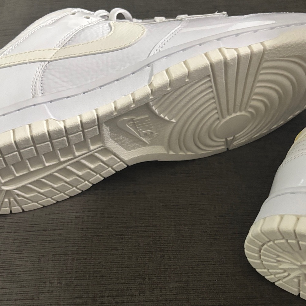 Nike Dunk Low yellow heart White and Yellow Sneakers limited edition size 8 - Picture 8 of 9